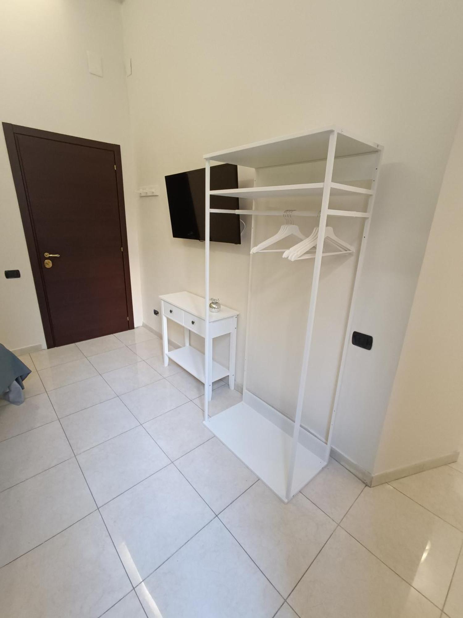 Residenza Geri - Suite And Home Napoli Centro ภายนอก รูปภาพ