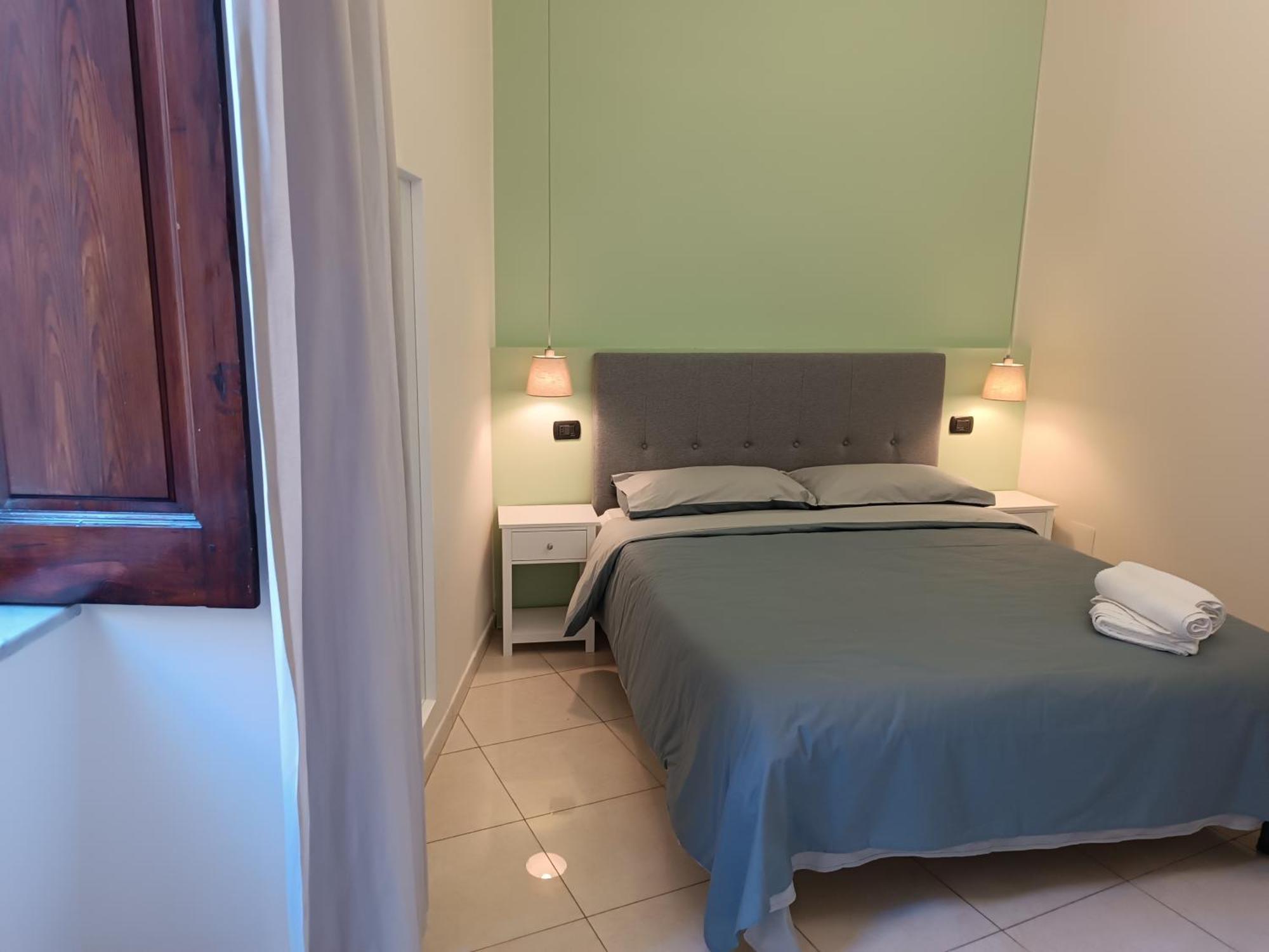 Residenza Geri - Suite And Home Napoli Centro ภายนอก รูปภาพ