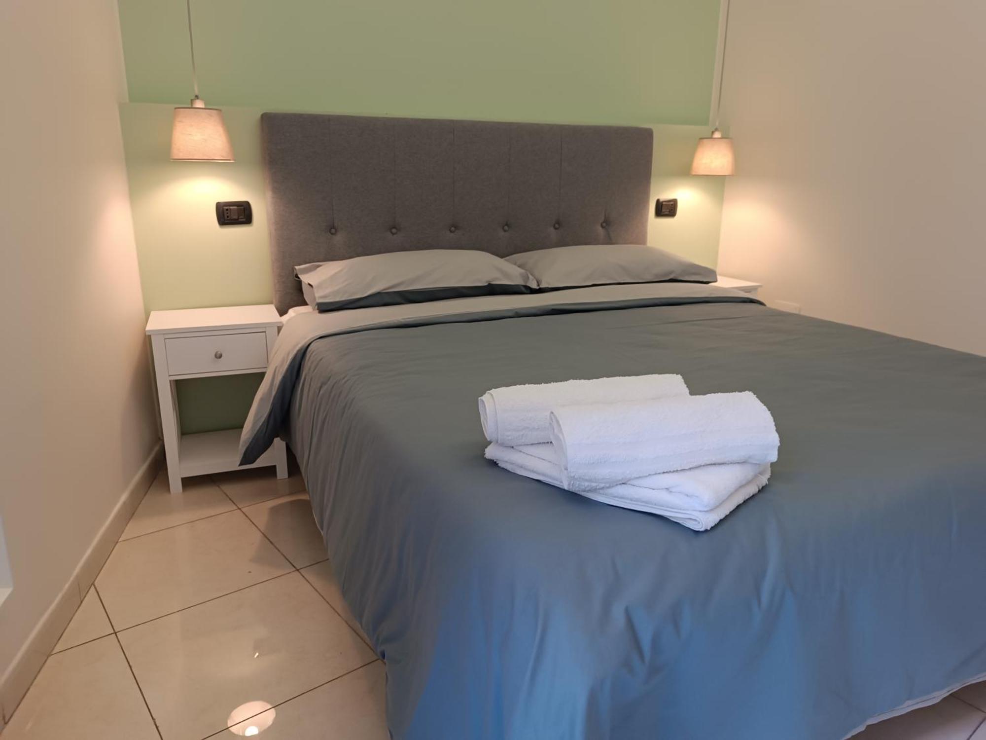 Residenza Geri - Suite And Home Napoli Centro ภายนอก รูปภาพ