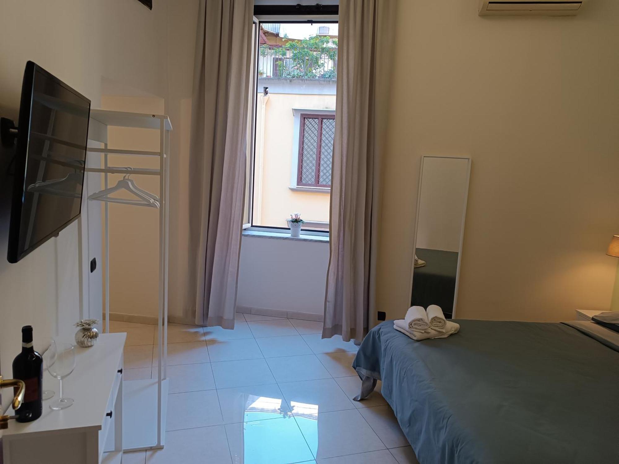 Residenza Geri - Suite And Home Napoli Centro ภายนอก รูปภาพ