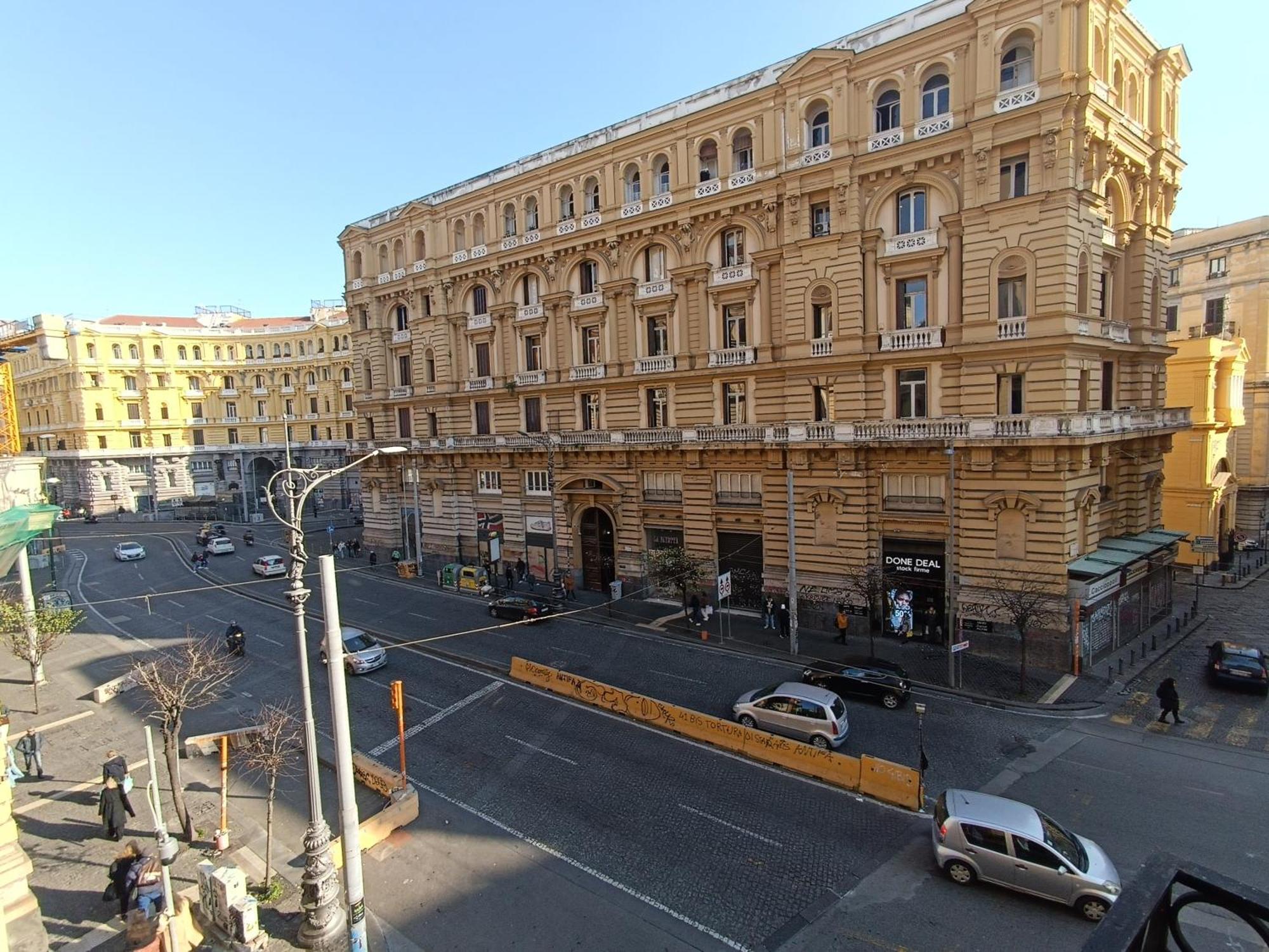 Residenza Geri - Suite And Home Napoli Centro ภายนอก รูปภาพ